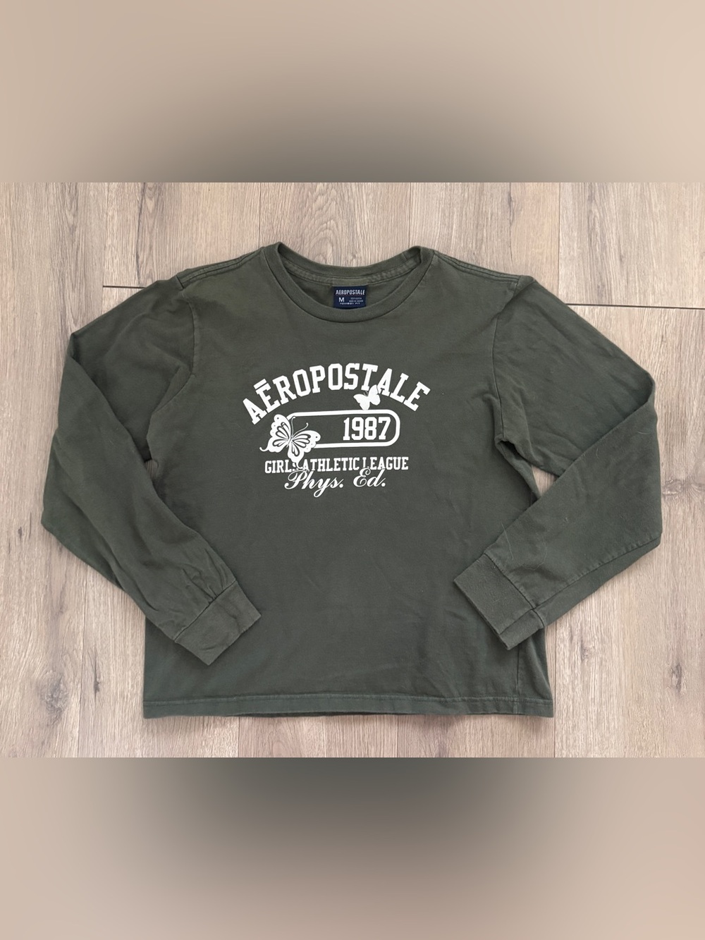 Aeropostale Womens Green Butterfly Longsleeve Size Medium